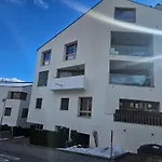 Laax, Parking, Ski, Room, Self Check-in Wi-fi Caumasee * Flims