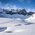 Laax, Parking, Ski, Room, Self Check-in Wi-fi Caumasee Daire