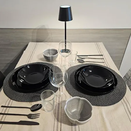 Appartement Laax, Parking, Ski, Room, Self Check-in Wi-fi Caumasee