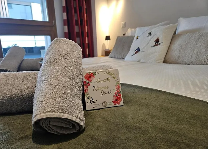 Laax, Parking, Ski, Room, Self Check-in Wi-fi Caumasee