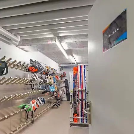 Laax, Parking, Ski, Room, Self Check-in Wi-fi Caumasee شقة