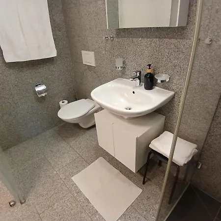 Laax, Parking, Ski, Room, Self Check-in Wi-fi Caumasee
